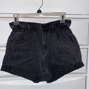 VICI shorts size ‘S’ brand is Newbury Kustom